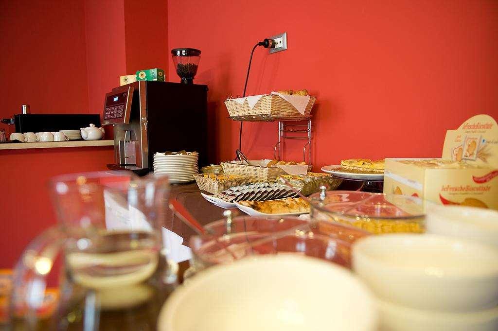 Hotel Properzio Assisi Restaurant photo